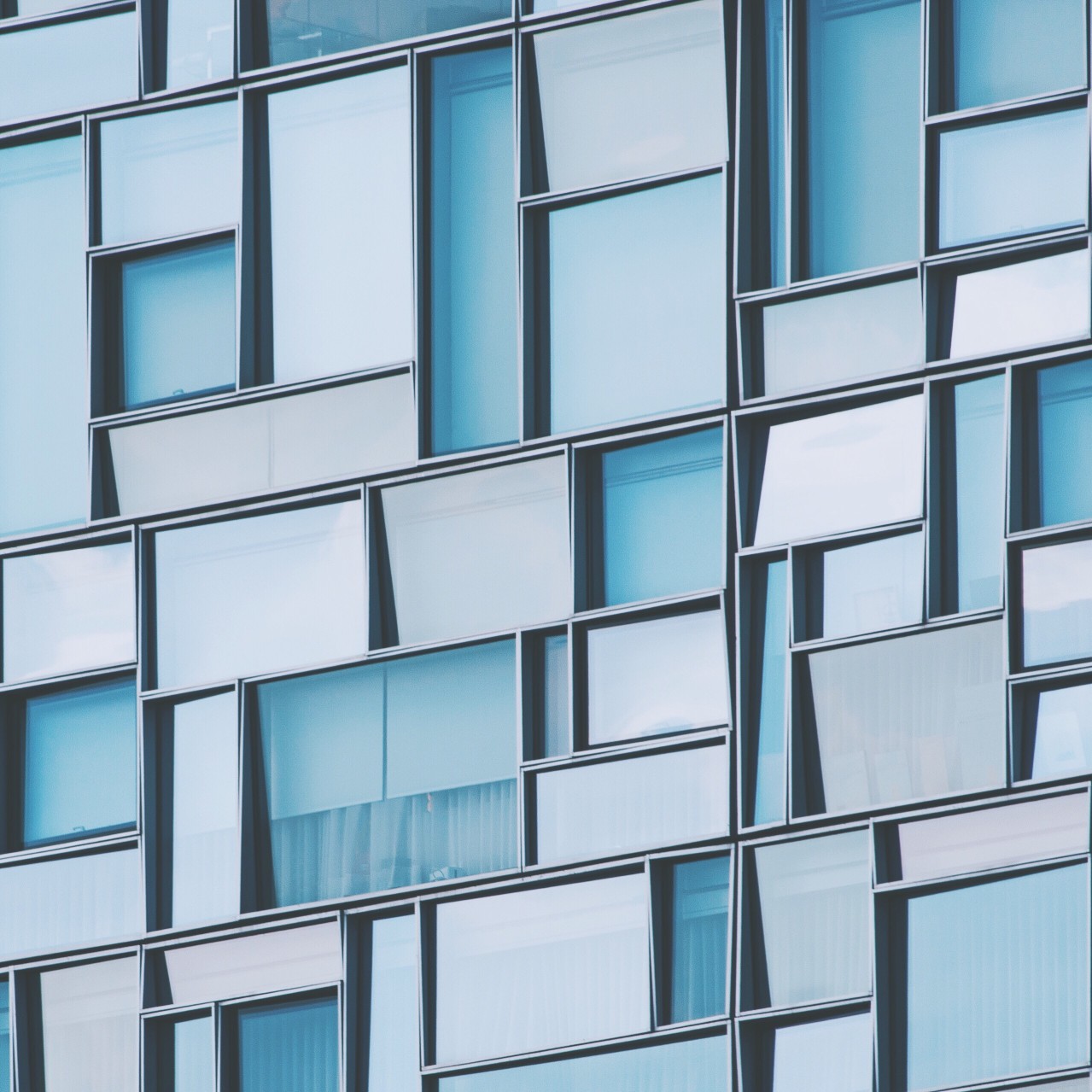 The Different Advantages (and Disadvantages) of Aluminum Windows